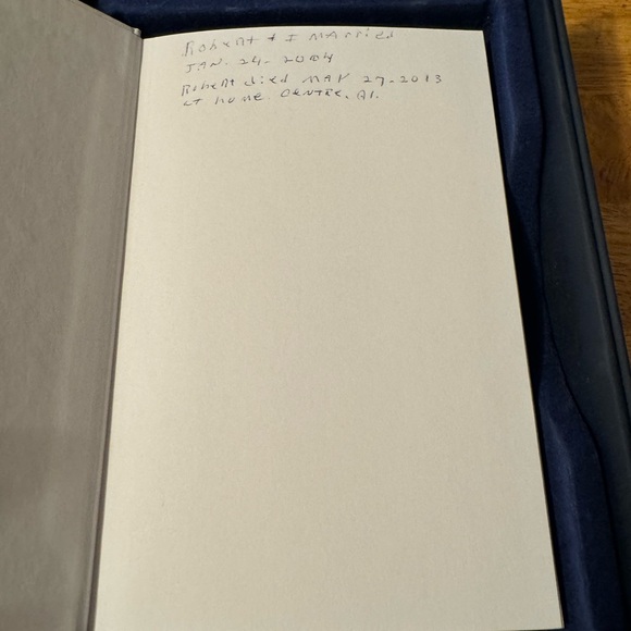 Holy Bible: The Comfort Edition (King James Version) With Nice Blue Case - Picture 10 of 12